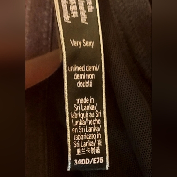 VICTORIA'S secret black very sexy  unlined bras in excellent condition size 34DD - Picture 13 of 16